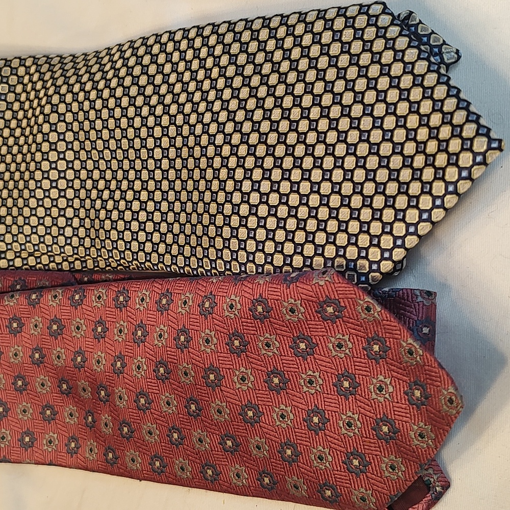 Oakton Ltd Pink and grey, tie and Giorgio Brutini blue and grey tie lot